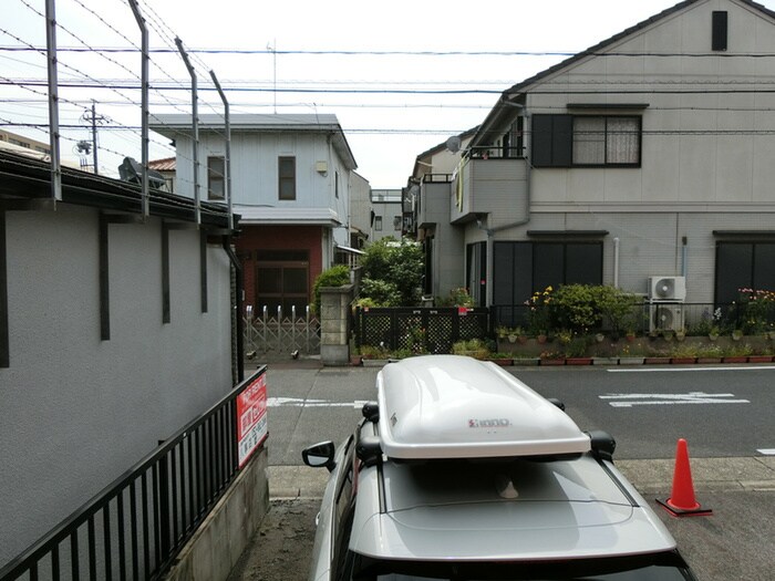 物件内観写真14　(室内からの展望)