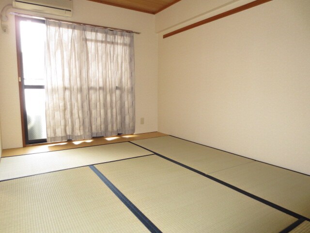 物件内観写真10　(居室)