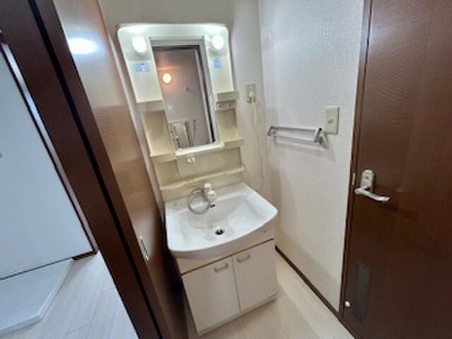 物件内観写真11　(洗面)