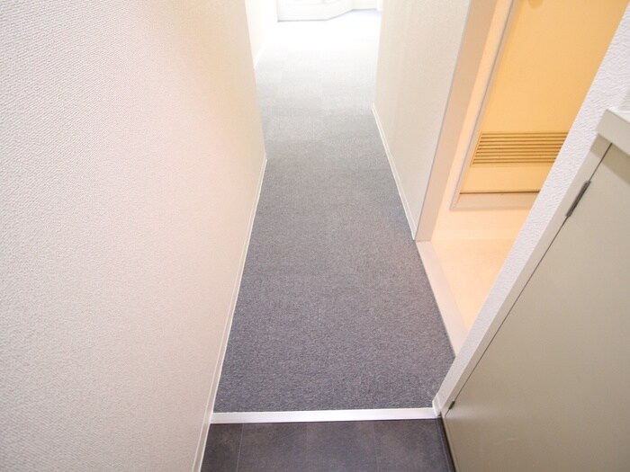 物件内観写真18　(廊下)