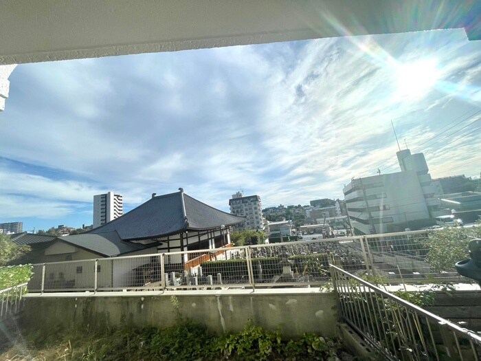 物件内観写真17　(室内からの展望)