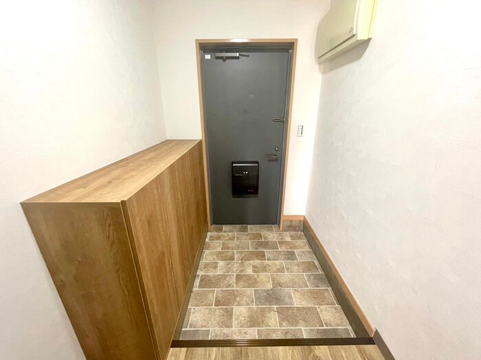 物件内観写真19　(玄関)