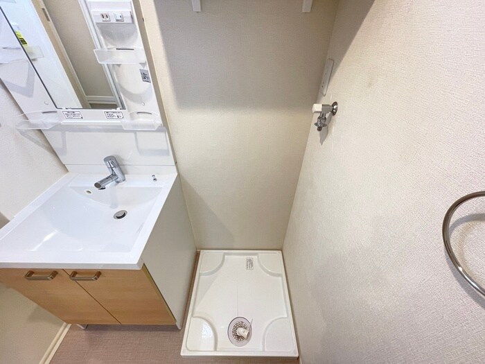 物件内観写真16　(洗濯機置場)