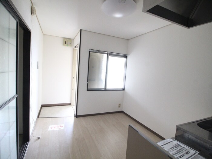 物件内観写真10　(居室)