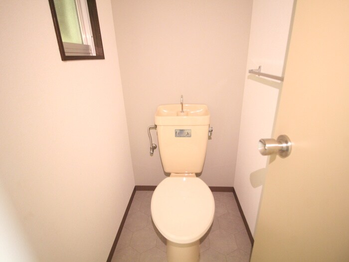 物件内観写真14　(トイレ)