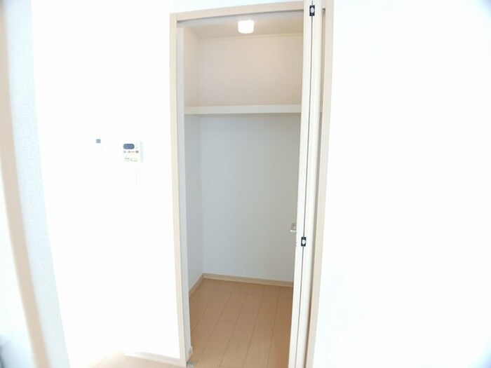 物件内観写真17　(収納)
