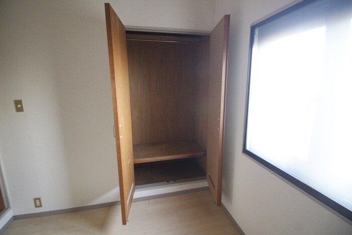 物件内観写真12　(収納)