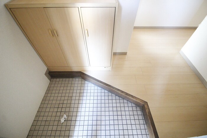 物件内観写真18　(玄関)