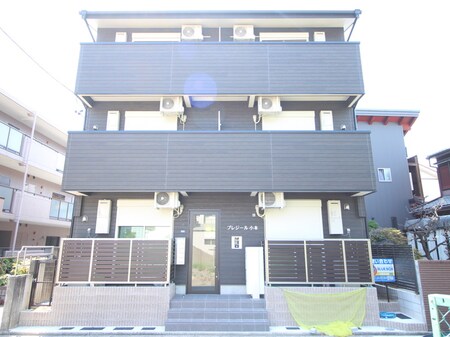 プレジール小本外観写真