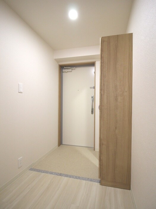 物件内観写真7　(玄関)