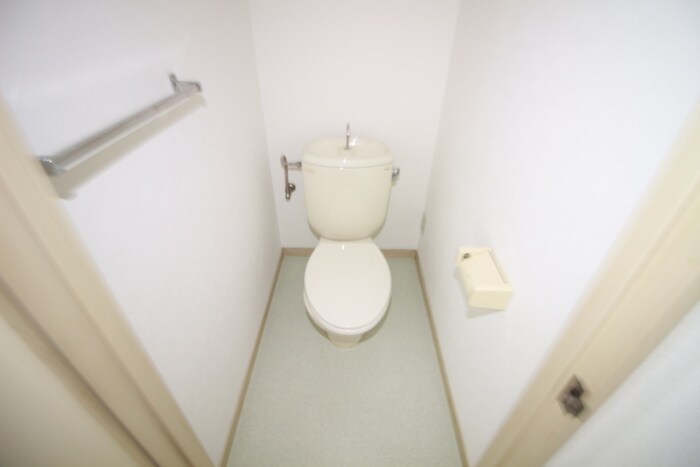 物件内観写真16　(トイレ)