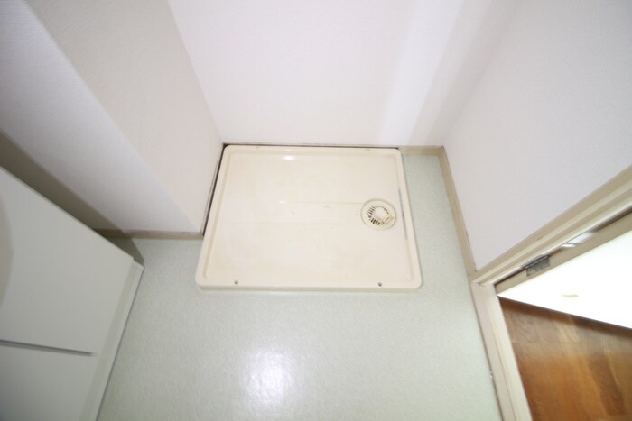 物件内観写真17　(洗濯機置場)