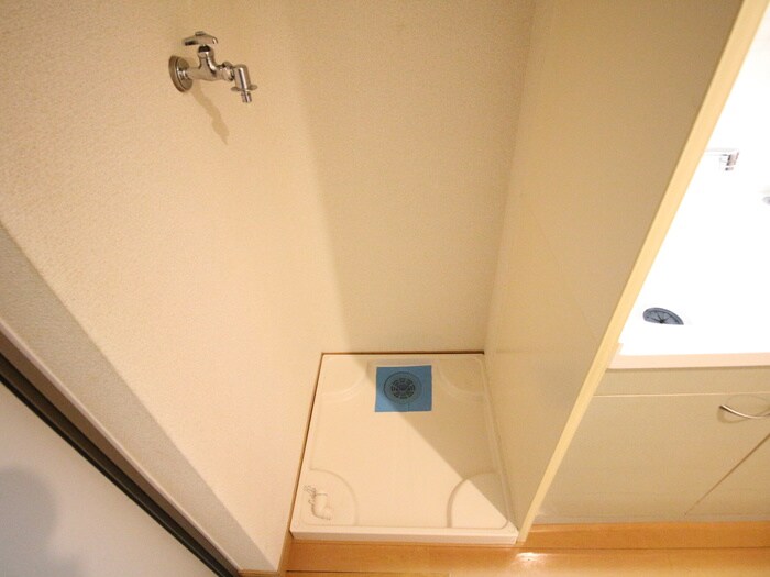 物件内観写真14　(洗濯機置場)