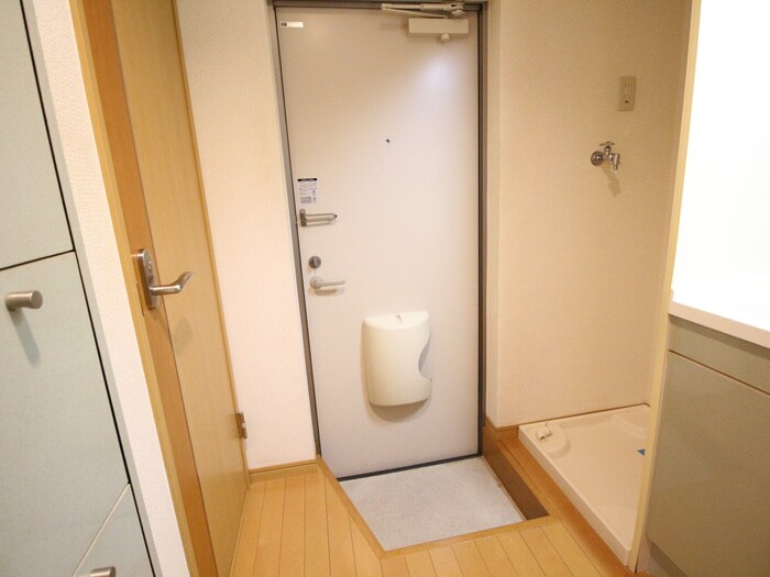 物件内観写真15　(玄関)