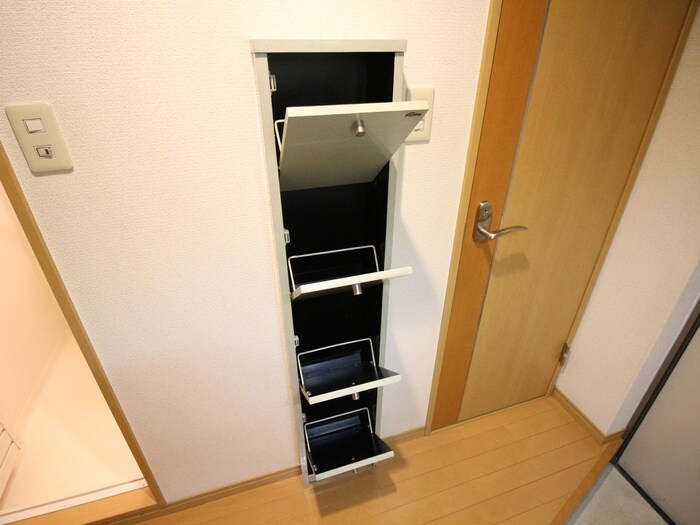 物件内観写真16　(靴箱)