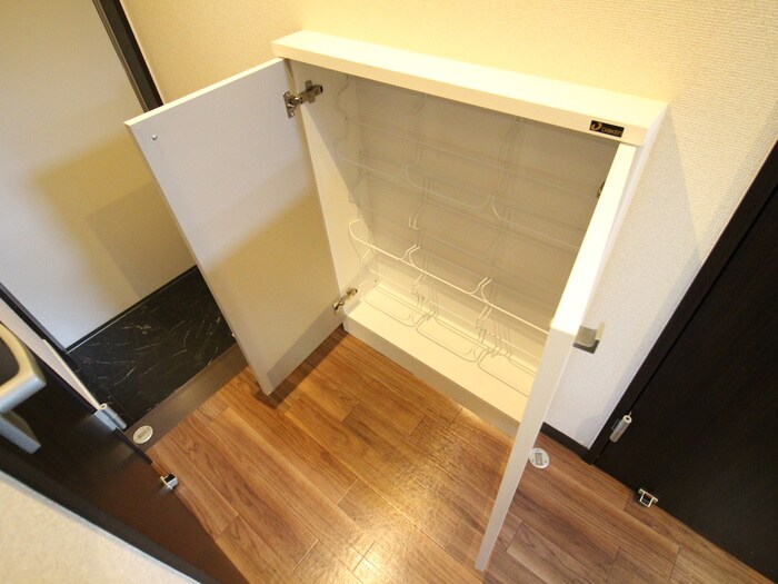 物件内観写真16　(靴箱)