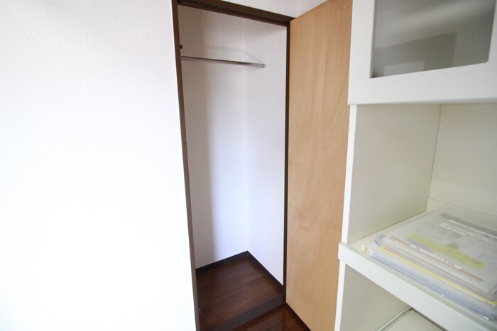 物件内観写真12　(収納)