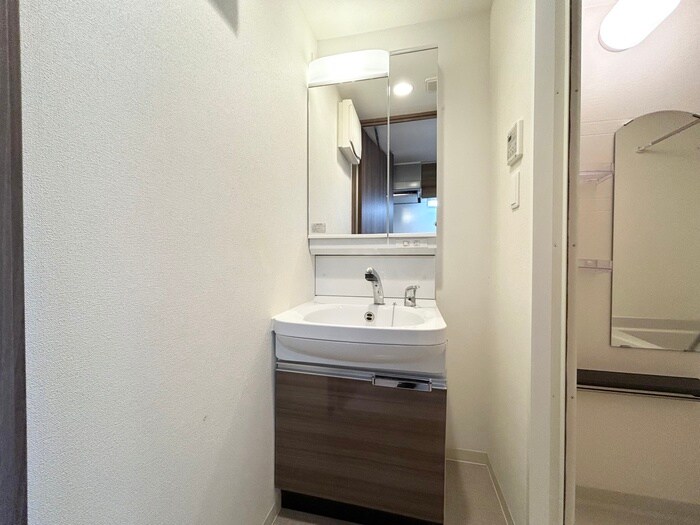 物件内観写真12　(洗面)