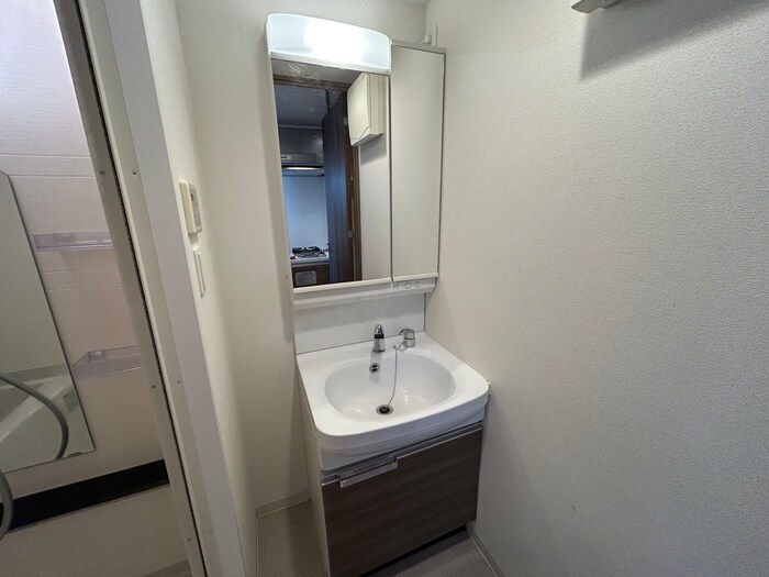 物件内観写真12　(洗面)