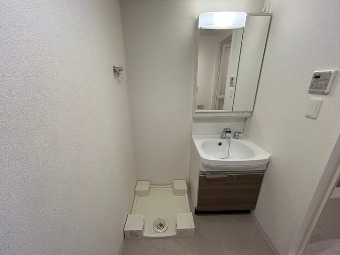 物件内観写真13　(洗濯機置場)