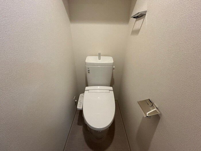 物件内観写真14　(トイレ)