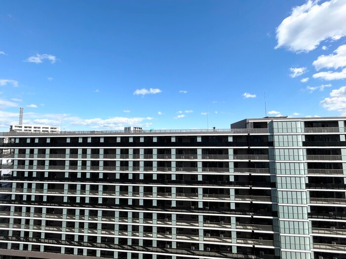 物件内観写真15　(室内からの展望)