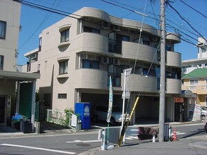 ウインズ植田外観写真