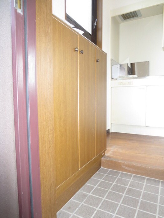 物件内観写真8　(靴箱)