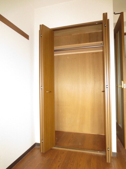 物件内観写真12　(収納)