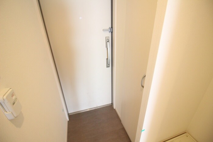 物件内観写真17　(玄関)
