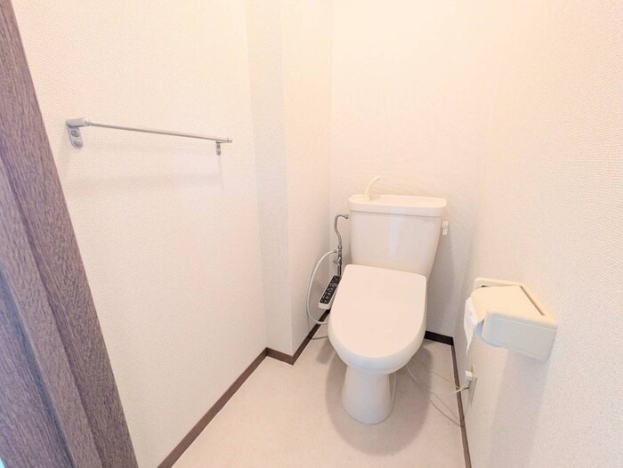 物件内観写真16　(トイレ)