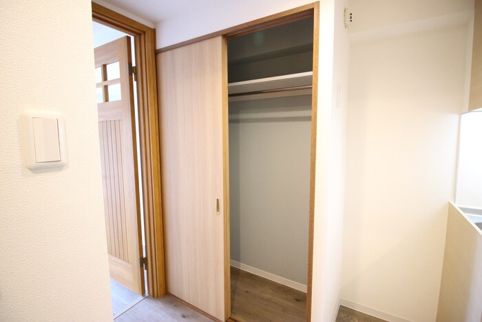 物件内観写真16　(収納)