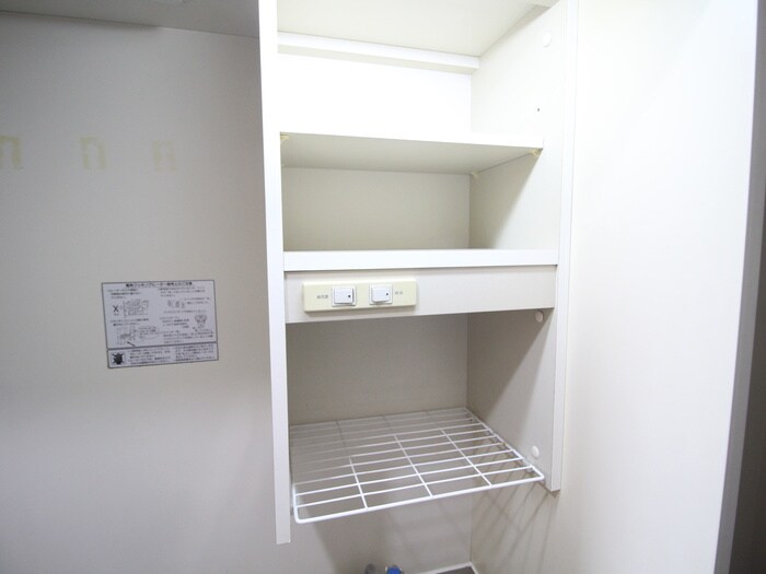 物件内観写真12　(収納)