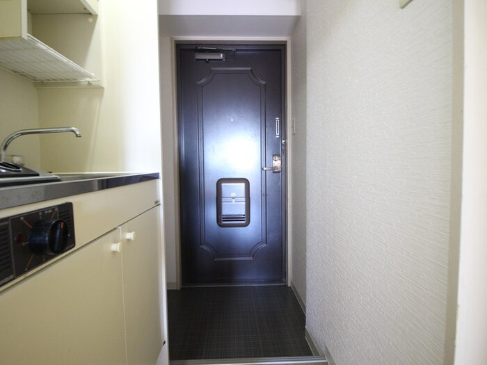 物件内観写真16　(玄関)