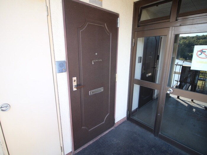 物件内観写真22　(玄関)