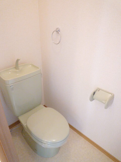 物件内観写真9　(トイレ)