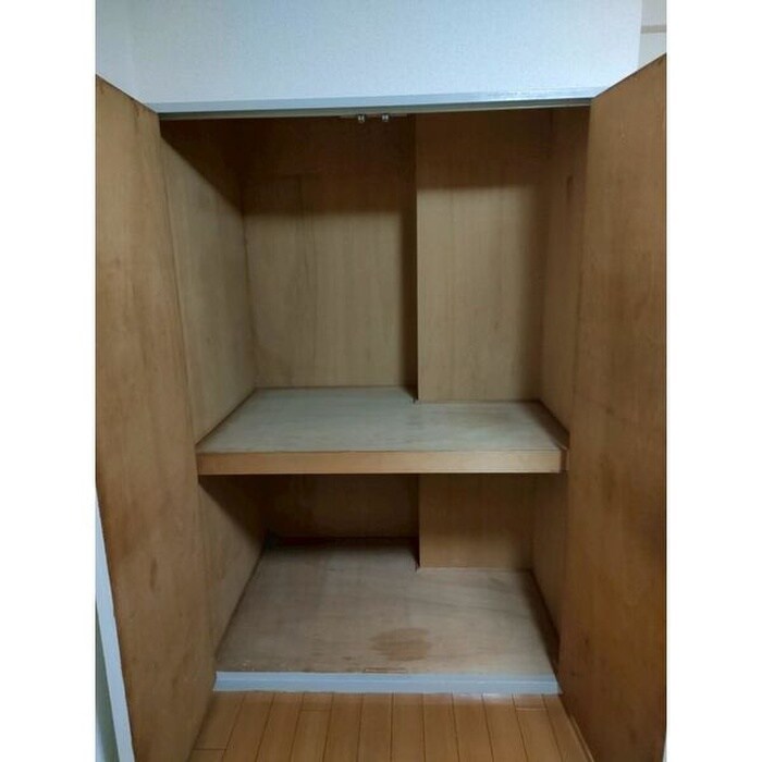 物件内観写真8　(収納)