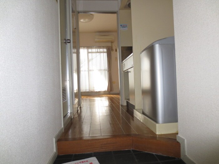 物件内観写真8　(廊下)