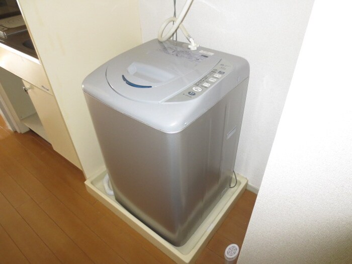 物件内観写真9　(洗濯機置場)