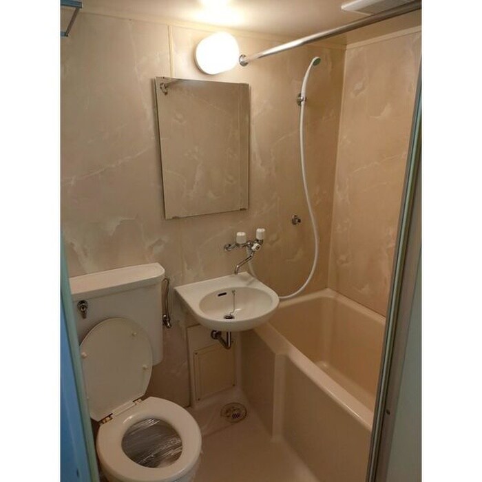 物件内観写真12　(トイレ)