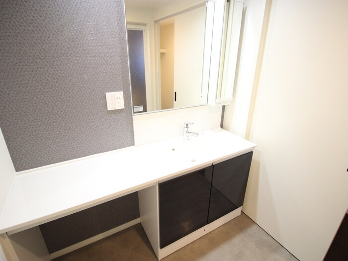 物件内観写真11　(洗面)