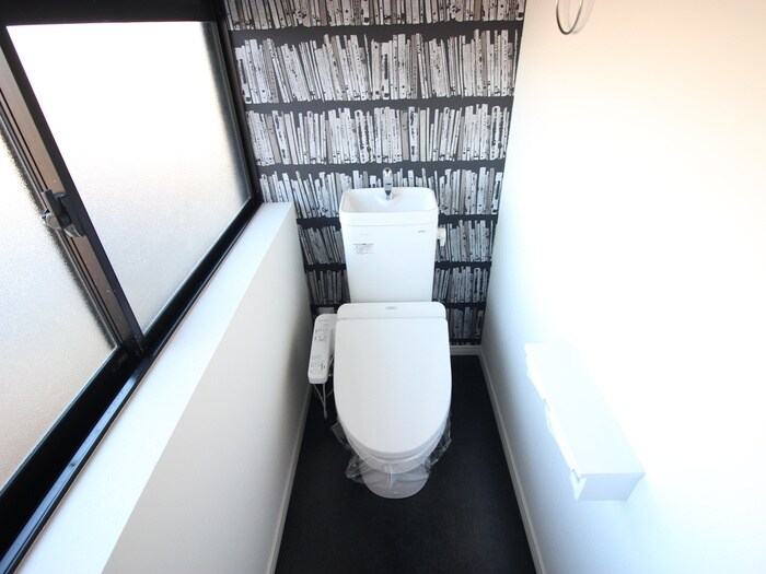 物件内観写真14　(トイレ)