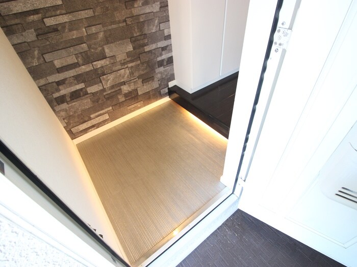 物件内観写真20　(玄関)