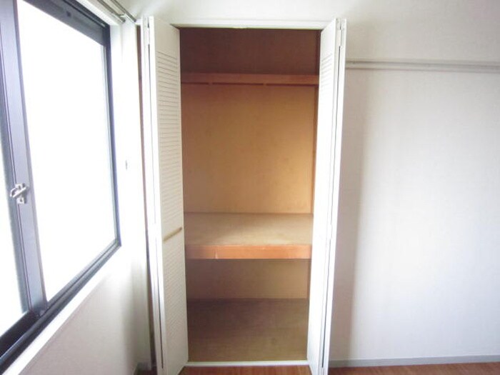物件内観写真18　(収納)
