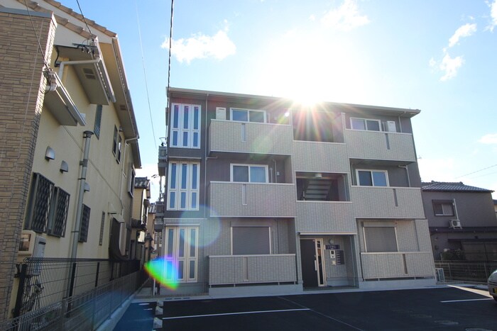 物件外観写真3　(外観写真)