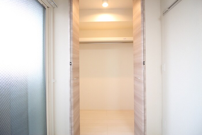 物件内観写真12　(収納)