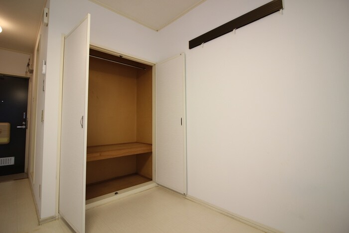 物件内観写真18　(収納)