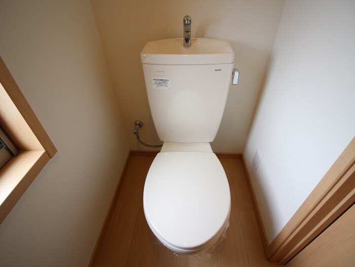 物件内観写真14　(トイレ)