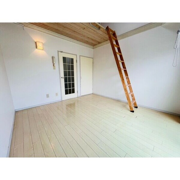 物件内観写真4　(居室)