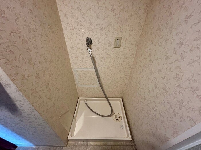 物件内観写真17　(洗濯機置場)